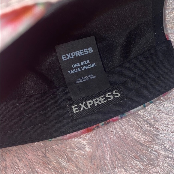 Express flowered cap 🧢 - Picture 3 of 6